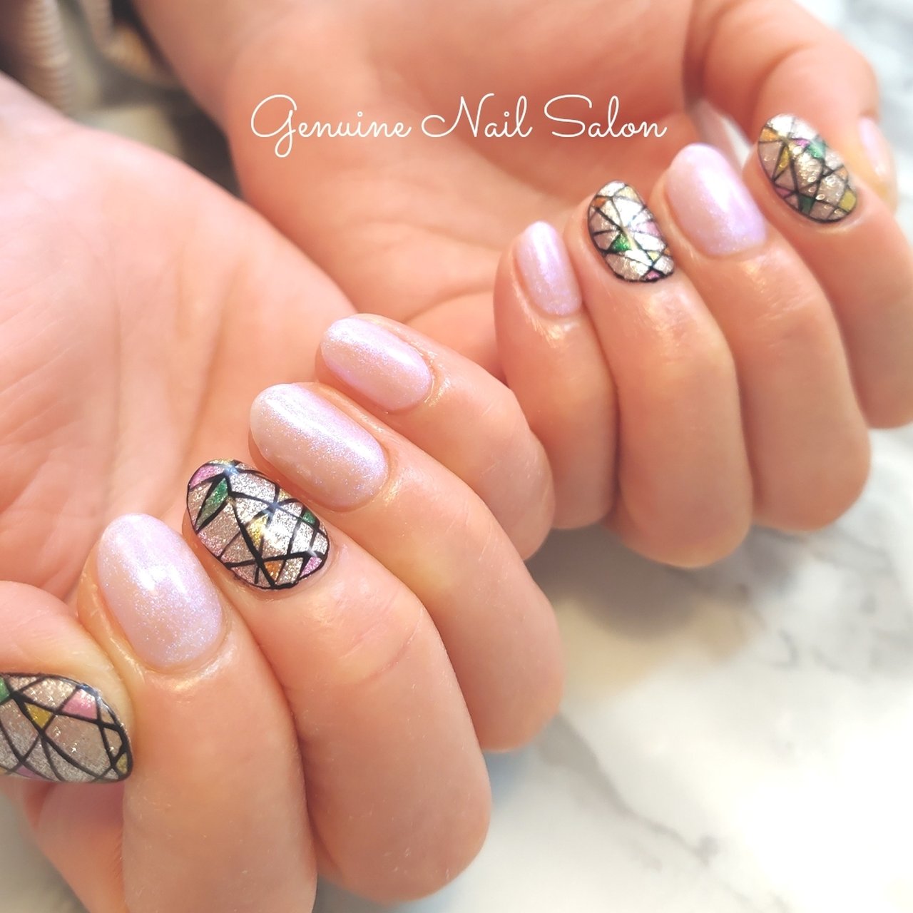 冬 ハンド ステンドグラス カラフル ジェルネイル Genuine Nail Beauty Salonのネイルデザイン No ネイルブック