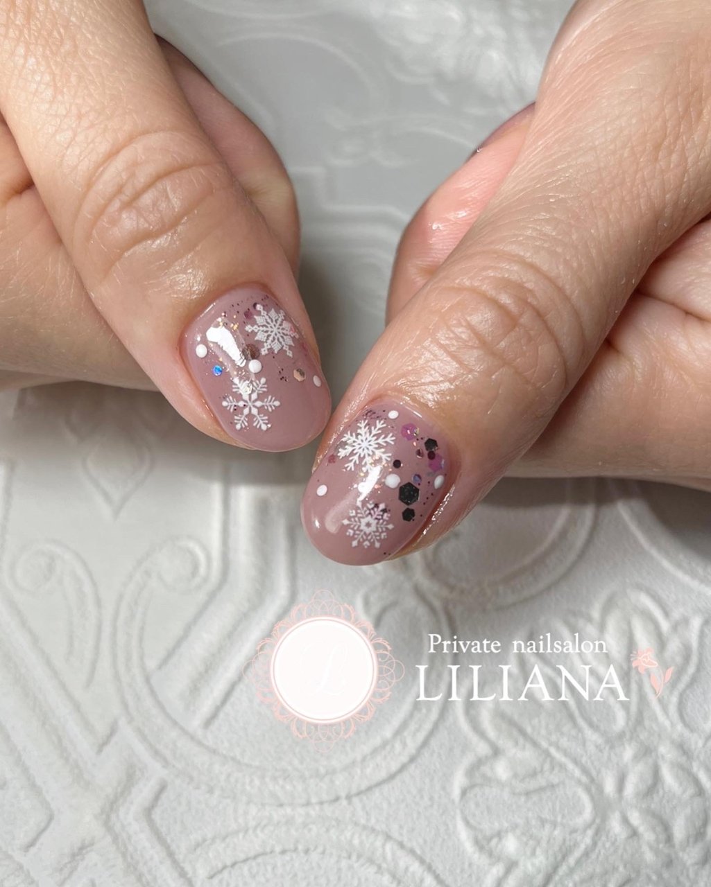 冬 ハンド マグネット 雪の結晶 ミラー Private Nailsalon Lilianaのネイルデザイン No ネイルブック