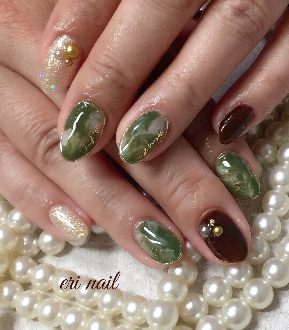 秋 冬 ハンド ニュアンス ホワイト 名古屋市天白区 自宅ネイルサロン Eri Nailのネイルデザイン No ネイルブック