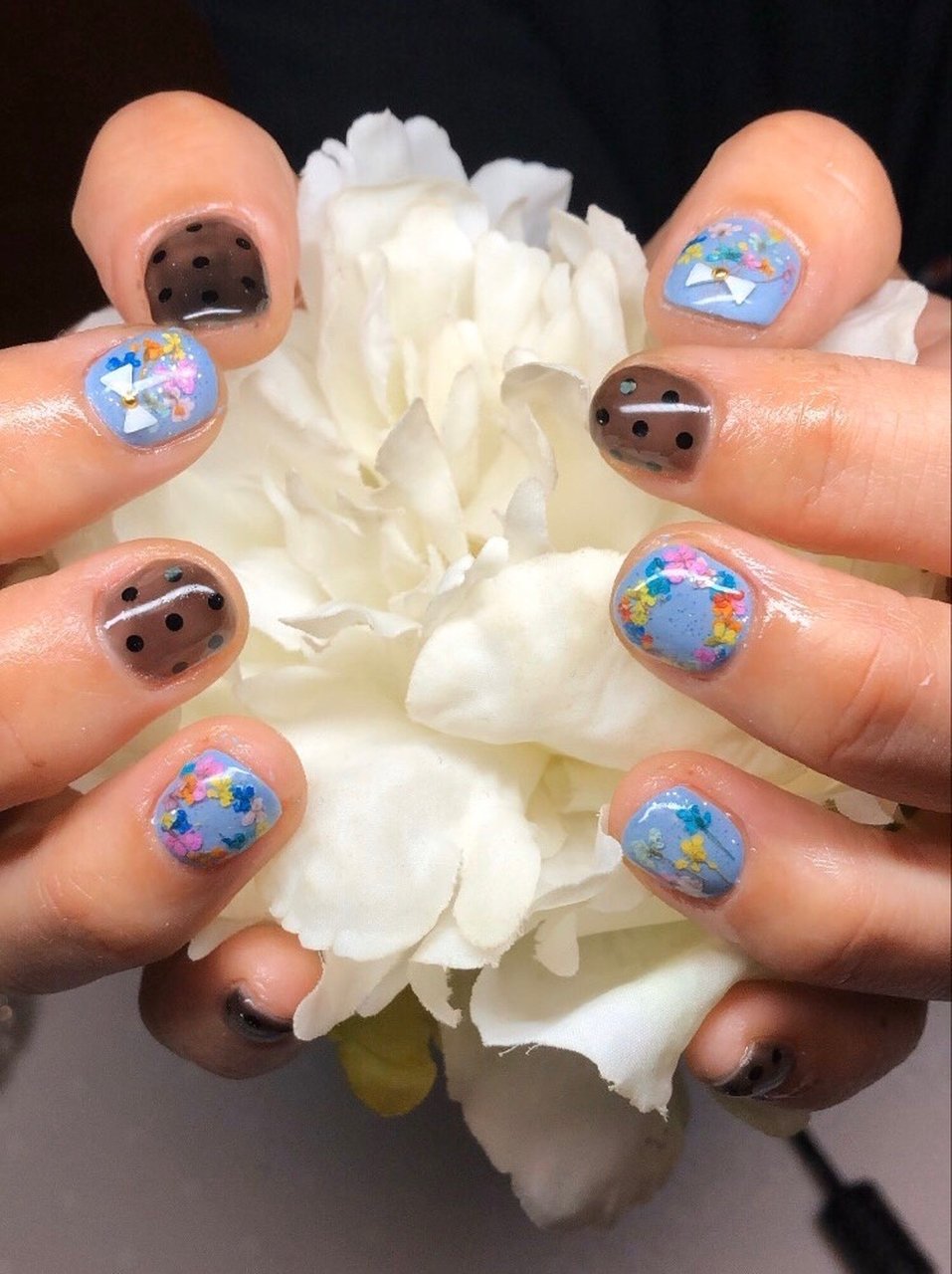 オールシーズン ハンド フラワー ドット 水色 Gracenail Macoのネイルデザイン No ネイルブック