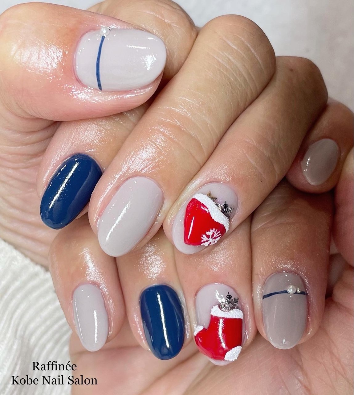 クリスマス ハンド ビジュー 3d ショート Raffineeのネイルデザイン No ネイルブック