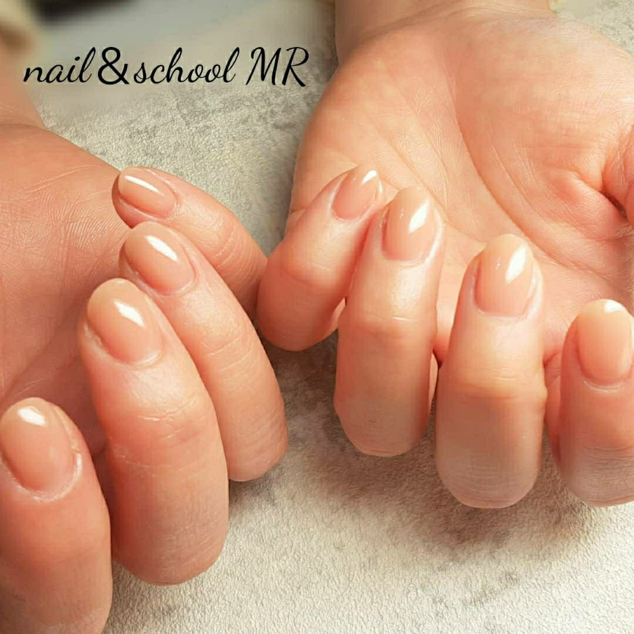 ハンド シンプル フラワー ベージュ ジェルネイル Nail School Mrのネイルデザイン No ネイルブック