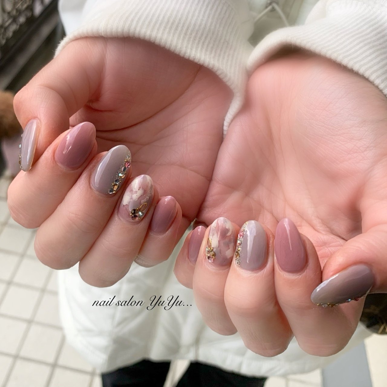 秋 冬 ハンド ワンカラー マーブル Nail Salon Yuyuのネイルデザイン No ネイルブック