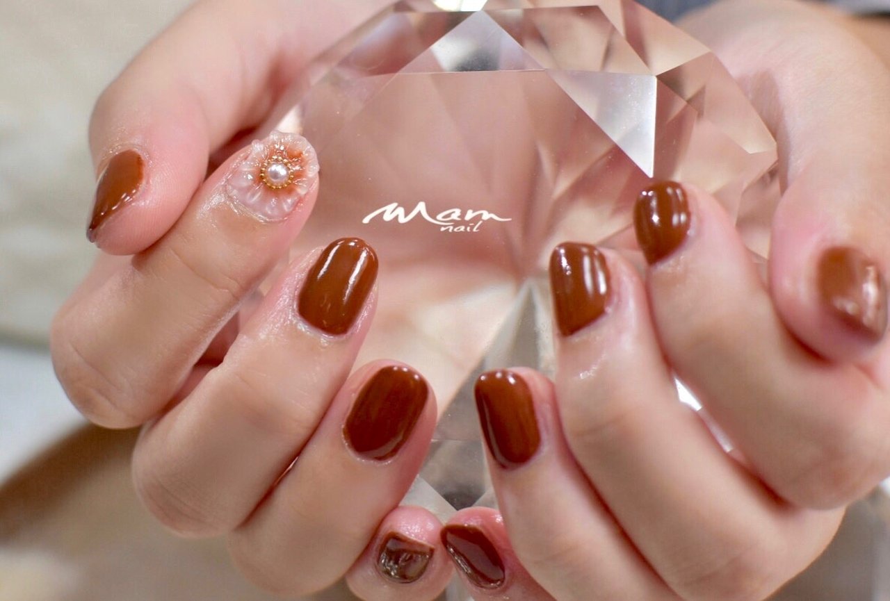 秋 冬 シンプル フラワー ショート Mamnailのネイルデザイン No ネイルブック