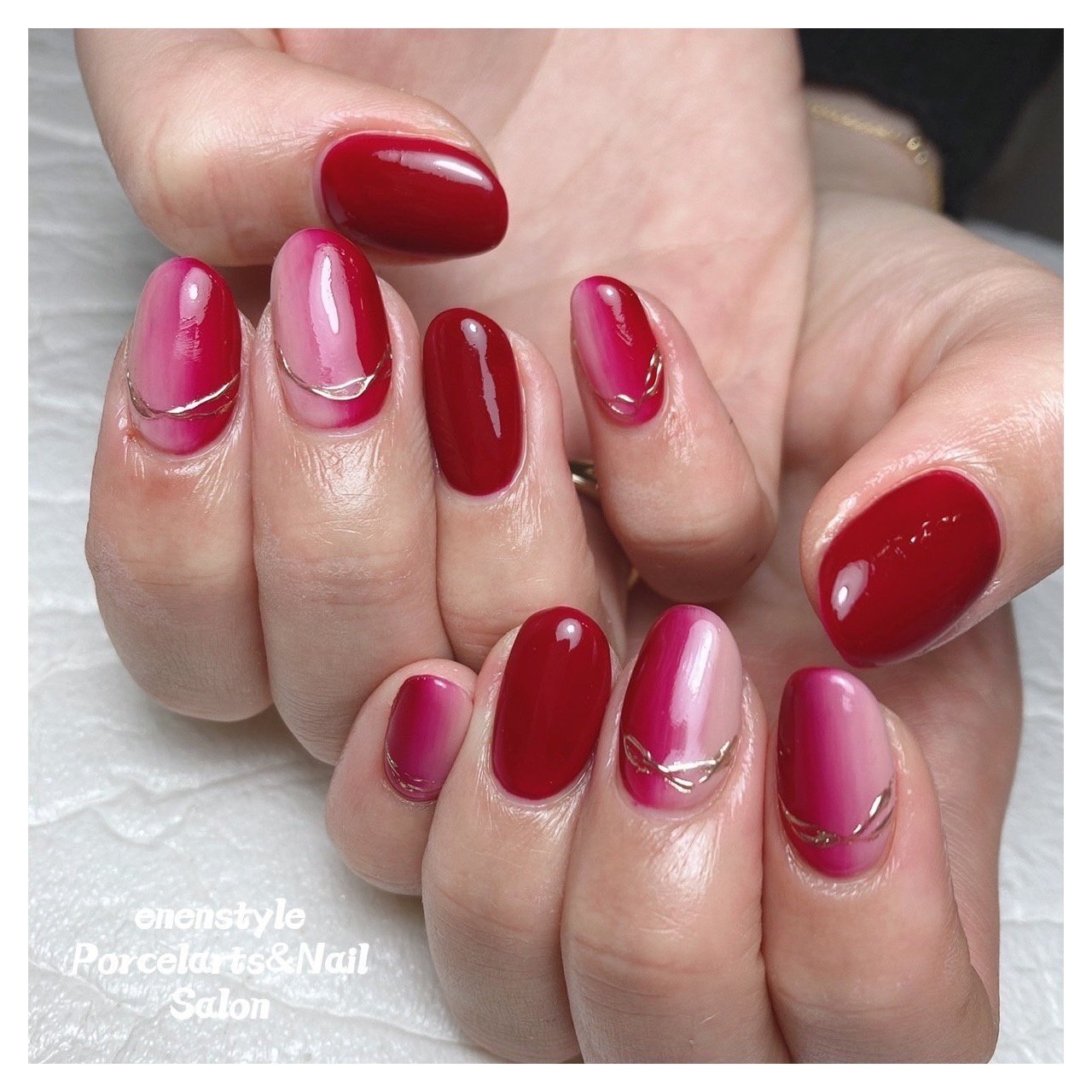 グラデーション ニュアンス ベージュ ピンク レッド Enenstyle Porcelarts Nail Salonのネイル デザイン No ネイルブック