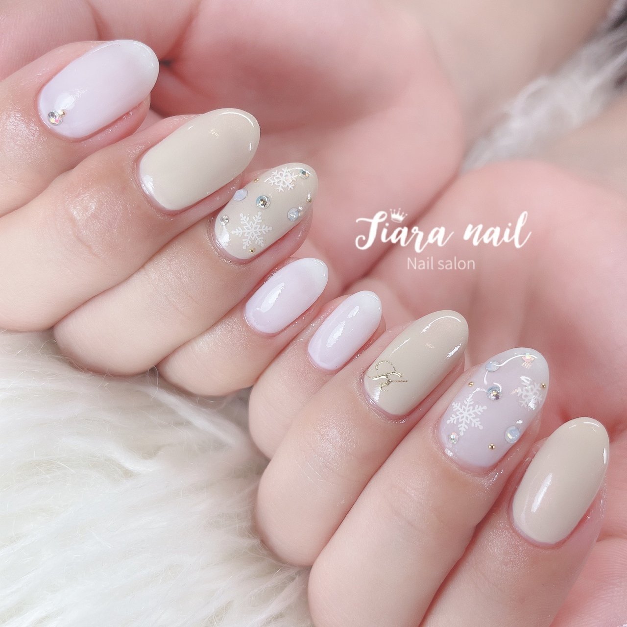 𝐭𝐢𝐚𝐫𝐚𝐧𝐚𝐢𝐥 ティアラネイルのネイルデザイン No ネイルブック