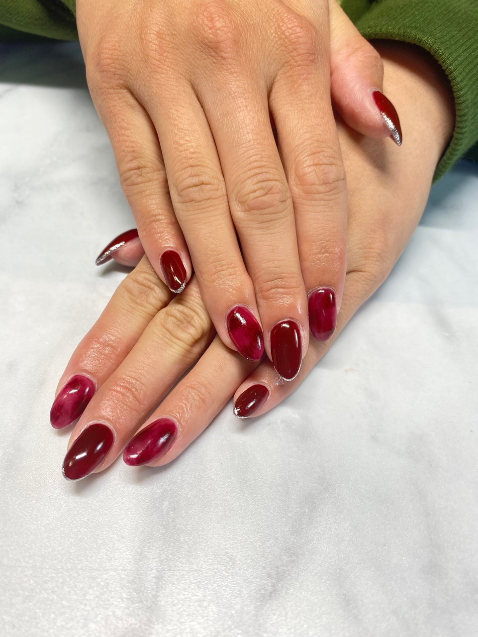 秋 冬 ハンド レッド ボルドー Navyのネイルデザイン No ネイルブック