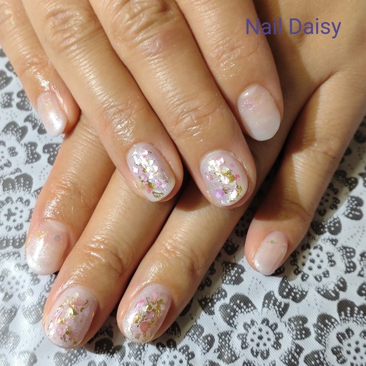 オールシーズン ハンド グラデーション ラメ シェル Naildaisyのネイルデザイン No ネイルブック