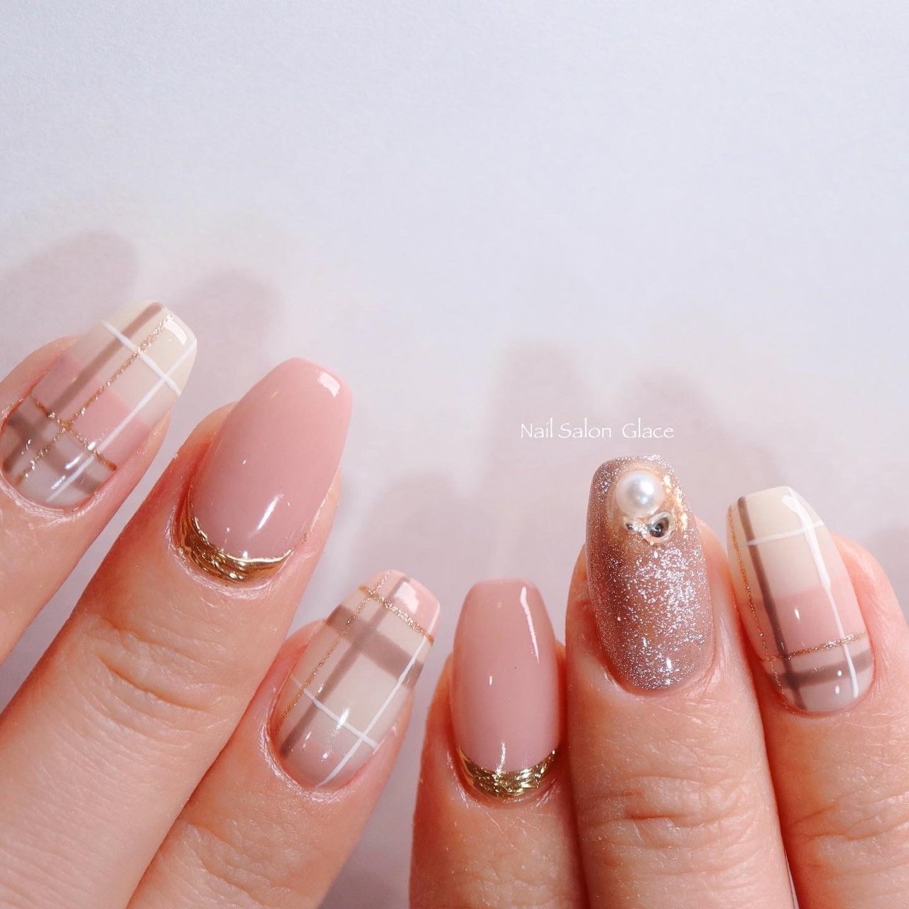 冬 チェック ミラー ベージュ ピンク Nail Salon Glaceのネイルデザイン No ネイルブック