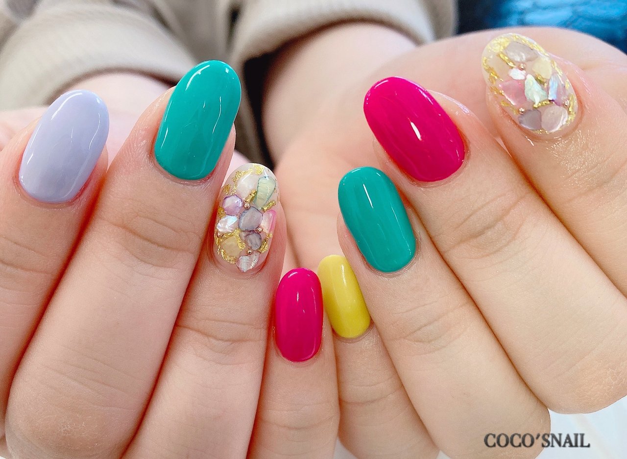 オールシーズン ハンド シェル ミディアム カラフル Coco S Nailのネイルデザイン No ネイルブック
