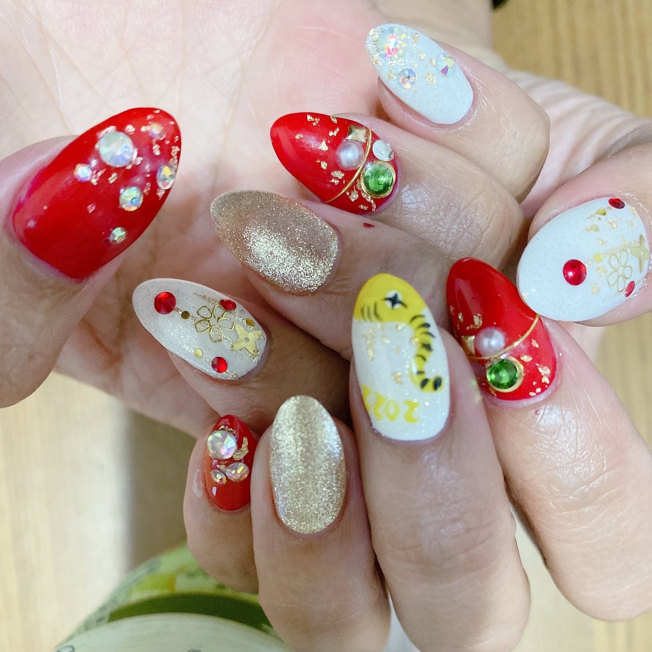 お正月 成人式 ハンド 和 ミディアム ひーのネイルデザイン No ネイルブック