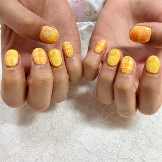 オレンジ ギンガムチェックのネイルデザイン ネイルブック