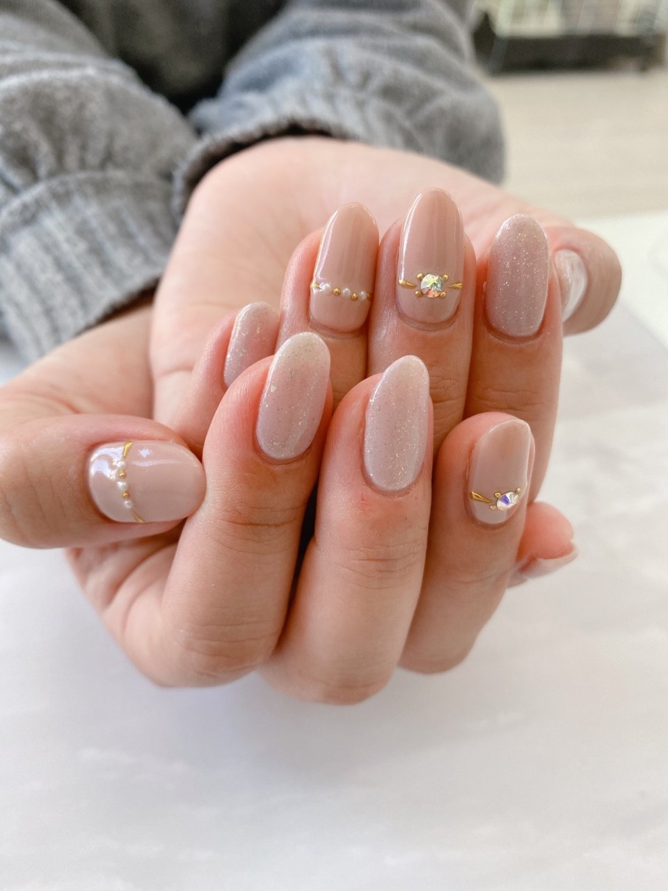 オールシーズン ハンド シンプル ラメ パール Saito Yumiのネイルデザイン No ネイルブック