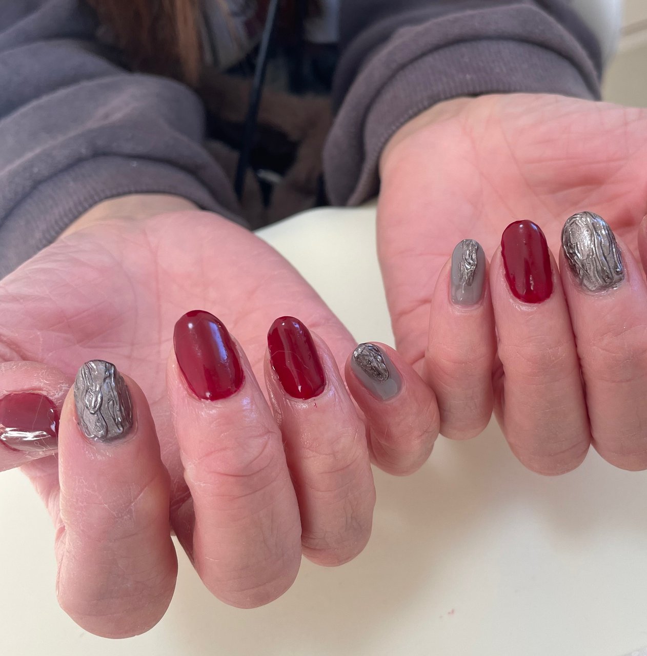 オールシーズン ハンド シンプル ニュアンス ミラー E S Nail Salon エミのネイルデザイン No ネイルブック