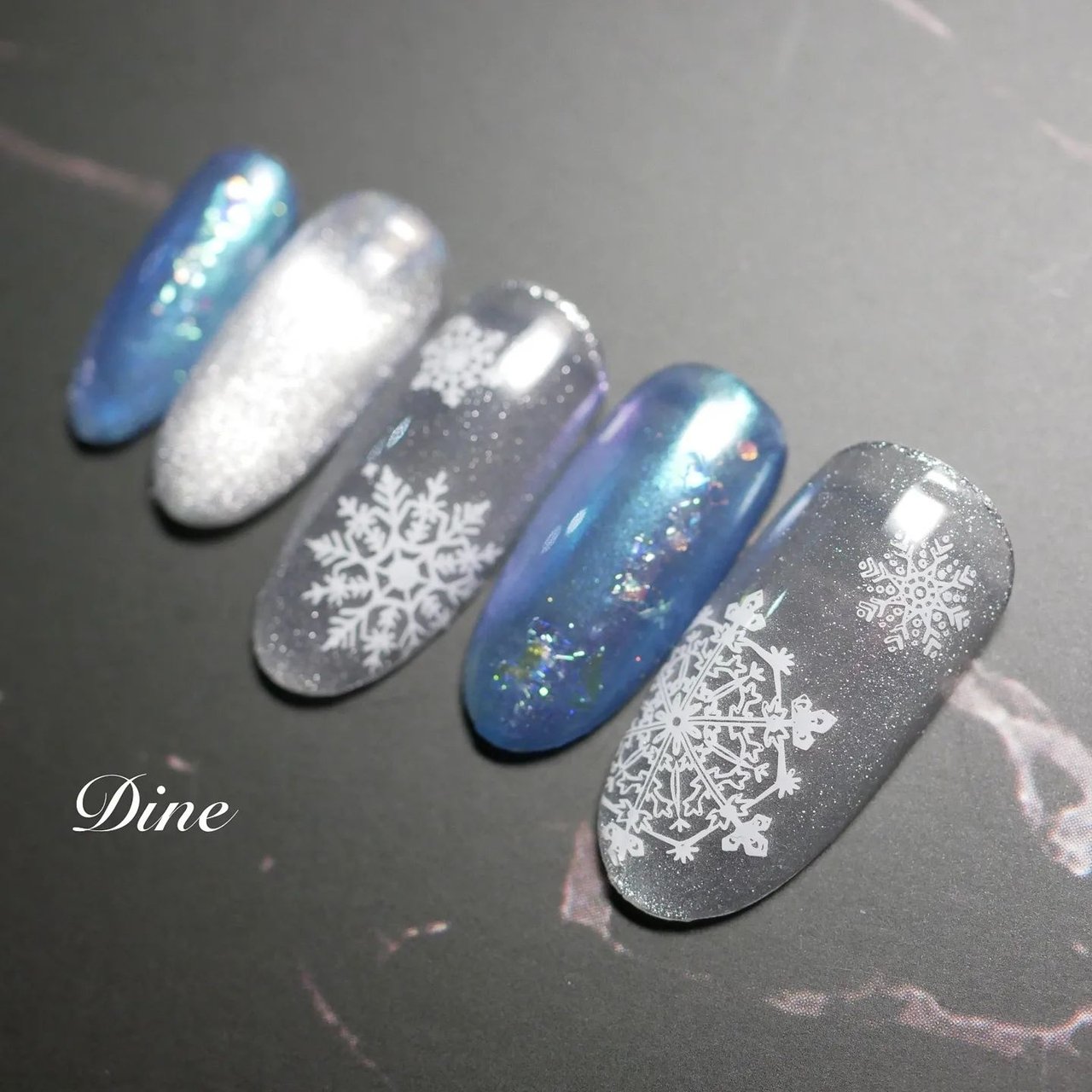 冬/ハンド/シンプル/マグネット/雪の結晶 - キョーコのネイルデザイン 