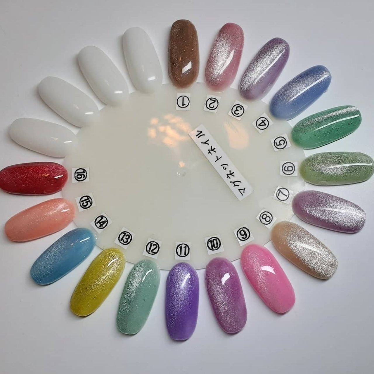 マグネット パステル カラフル ビビッド ネイルチップ さいとうりなのネイルデザイン No ネイルブック