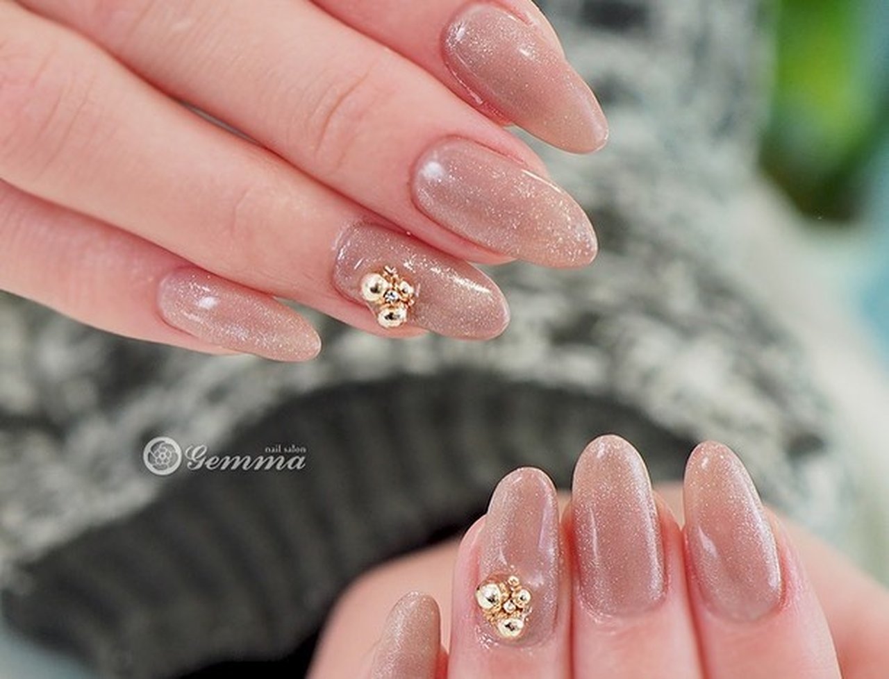 オールシーズン ハンド ビジュー ワンカラー マグネット Gemmaのネイルデザイン No ネイルブック