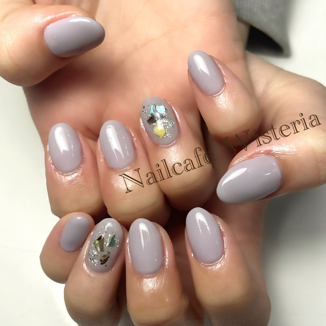 シンプル ラメ ワンカラー パープル グレー Nailcafewisteriaのネイルデザイン No ネイルブック