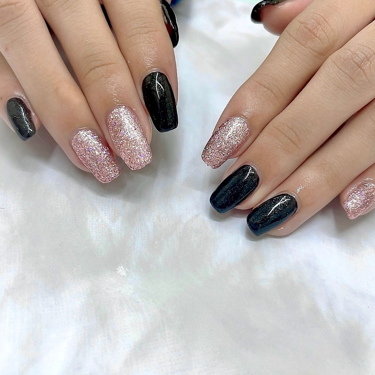 ピンク ブラック Crystal R Nail Salon のネイルデザイン No ネイルブック