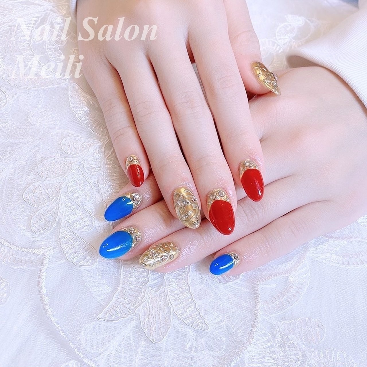 オールシーズン ハンド ミディアム レッド ブルー Nail Salon Meili 埼玉日進のネイルデザイン No 695 ネイルブック