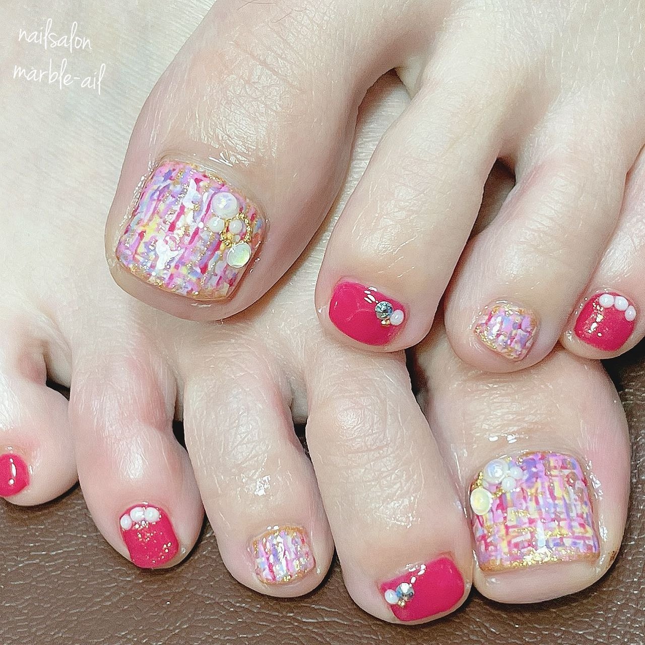 冬 オールシーズン フット ツイード ピンク 葛西 マーブルアイル Nailsalon Marble Ail のネイル デザイン No ネイルブック