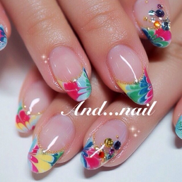 夏 ハンド ピーコック カラフル ジェル 白川麻里 神戸アンドネイルのネイルデザイン No ネイルブック