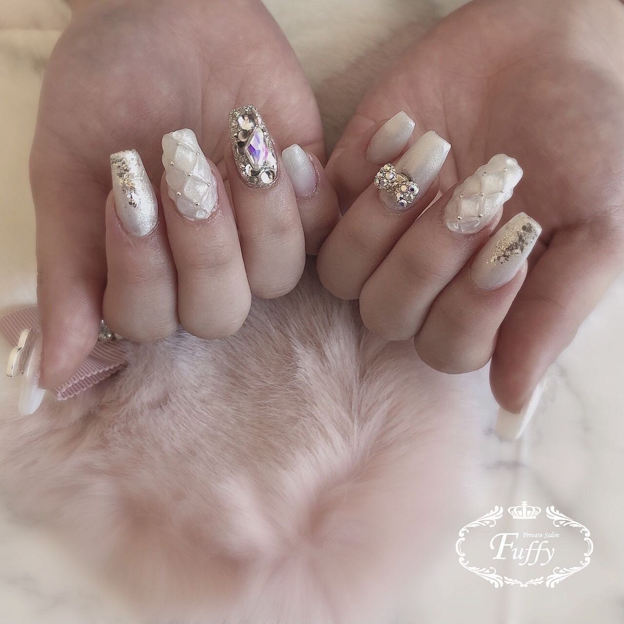 成人式 ハンド ラメ ロング ホワイト Fuffyのネイルデザイン No ネイルブック