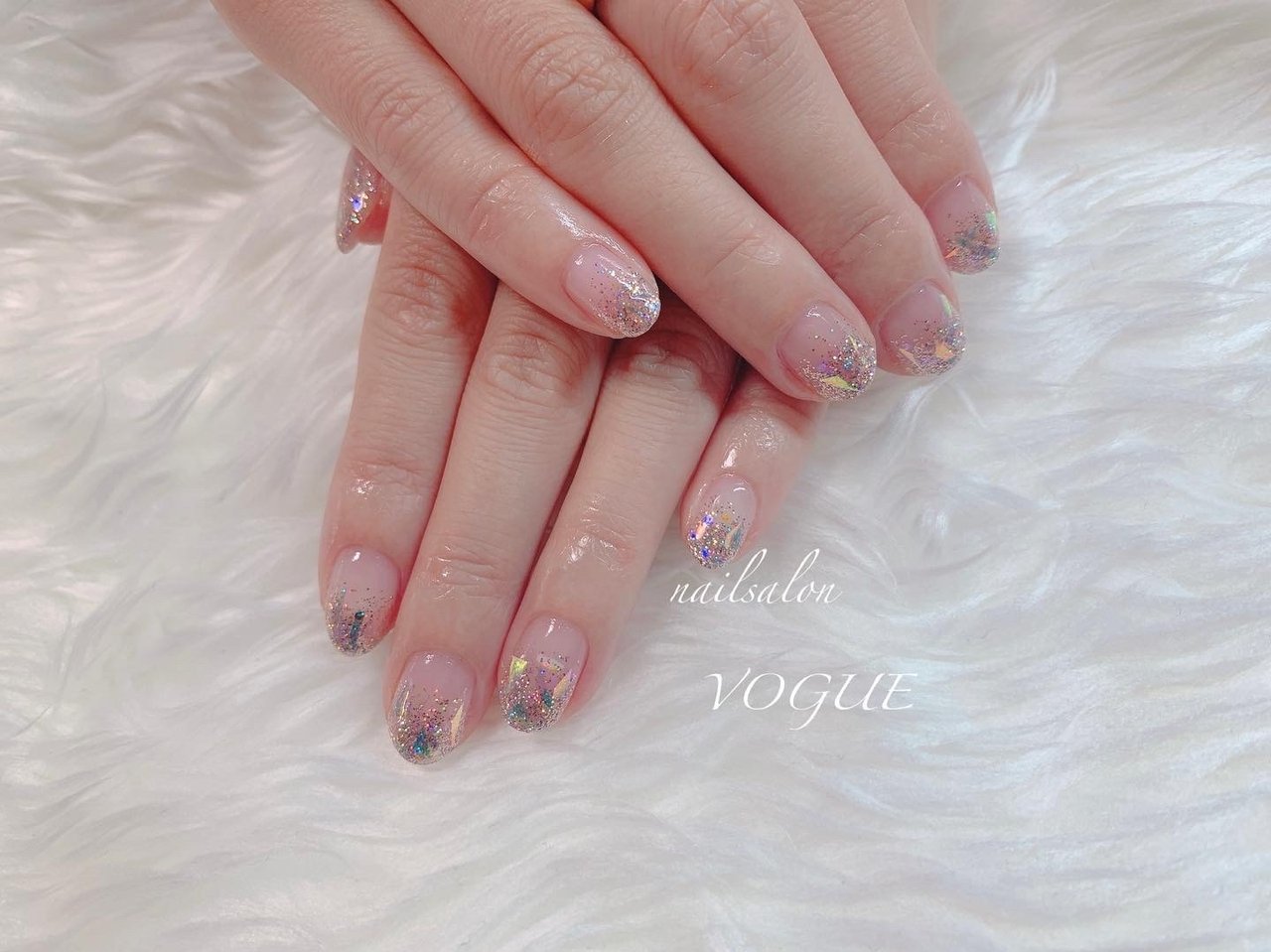 オールシーズン シンプル グラデーション ホログラム ラメ ゆきのネイルデザイン No ネイルブック