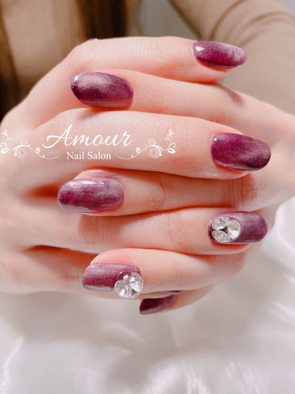 ハンド シンプル ビジュー ワンカラー ショート Nailsalon Amourのネイルデザイン No ネイルブック