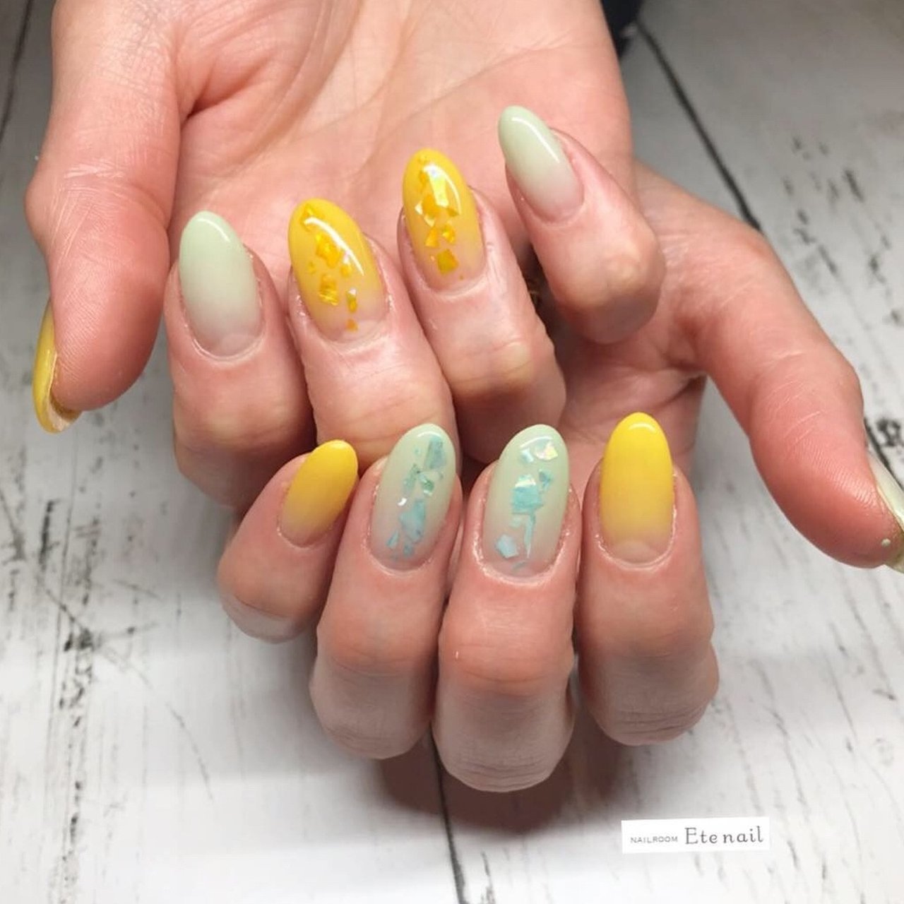 春 夏 ハンド グラデーション シェル Ete Nailのネイルデザイン No ネイルブック