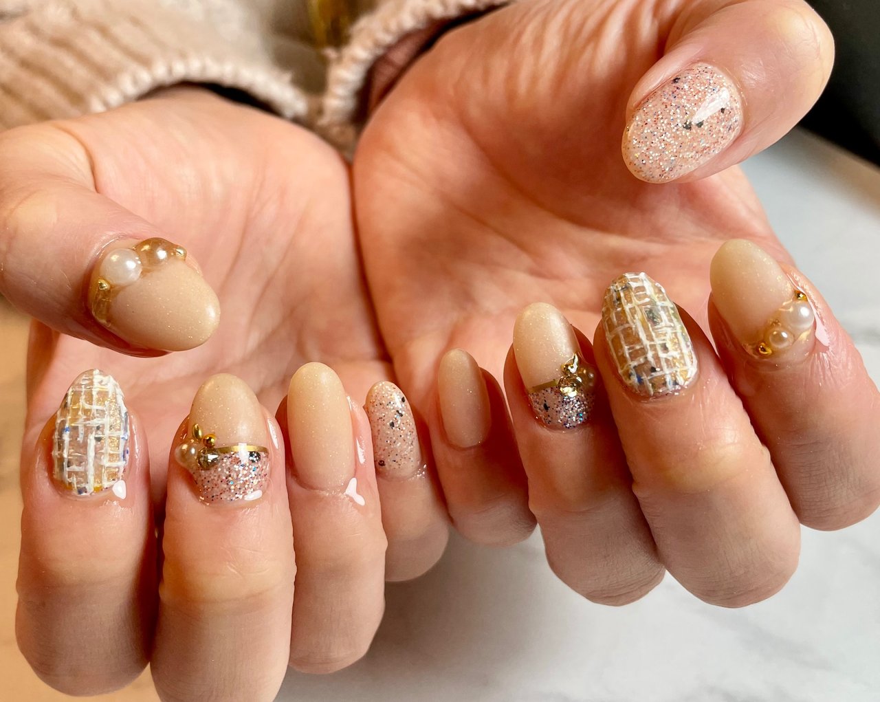 冬 ハンド ラメ ワンカラー ツイード Karintakatori Jua のネイルデザイン No ネイルブック