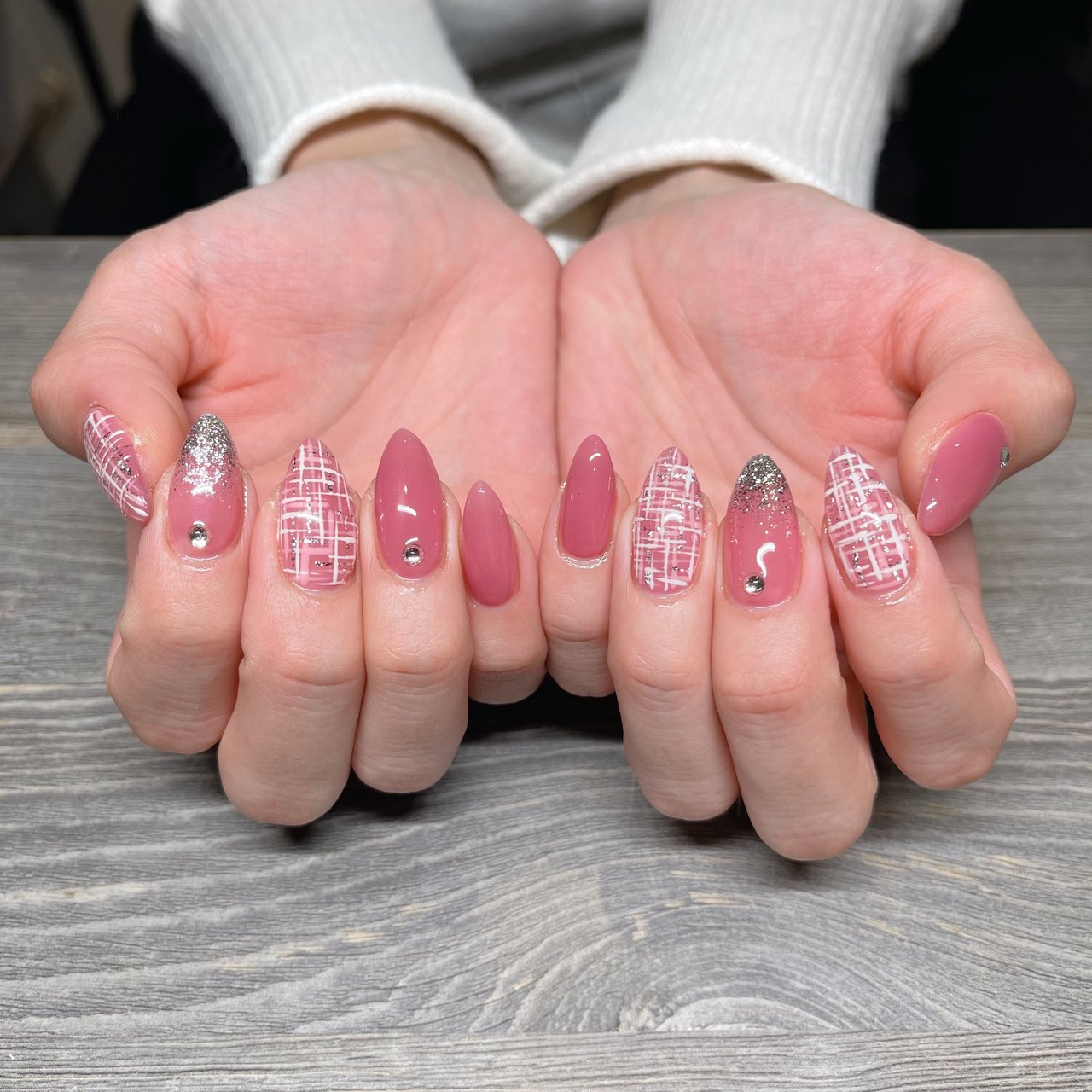 ハンド シンプル グラデーション ラメ ワンカラー Drop Nailのネイルデザイン No ネイルブック