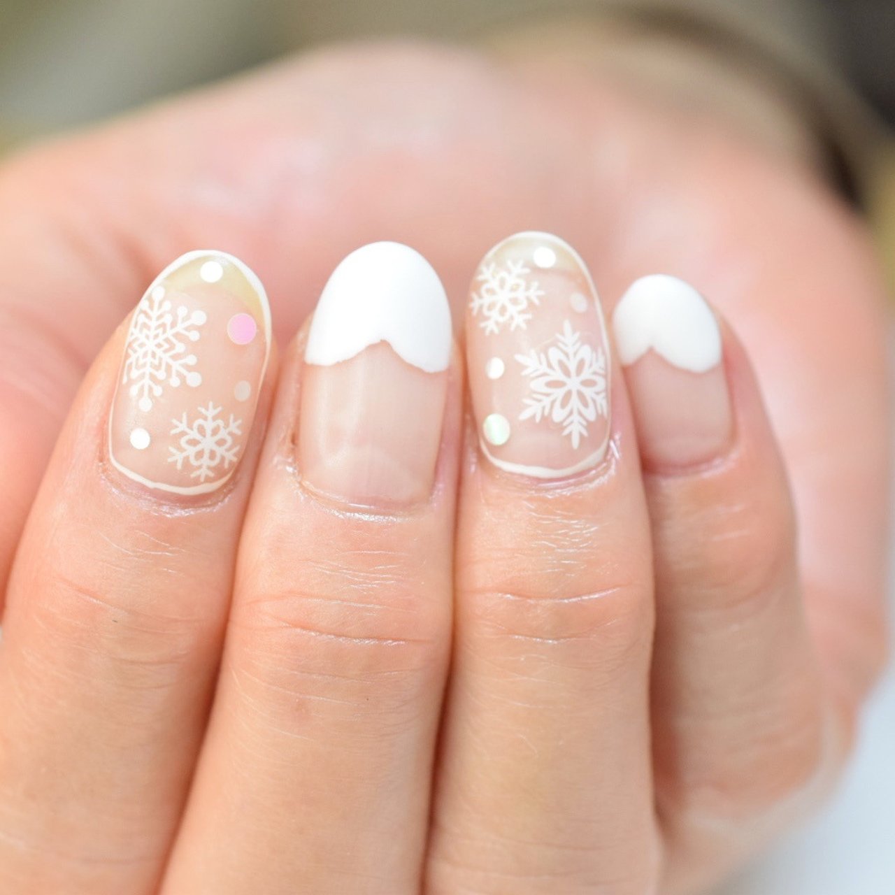 冬 お正月 ハンド 変形フレンチ 雪の結晶 Sunnailのネイルデザイン No ネイルブック