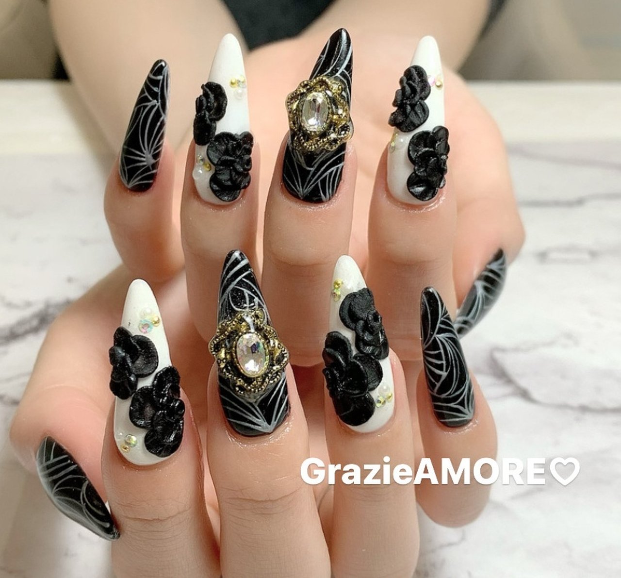 Grazie AMOREのネイルデザイン[No.6970343]｜ネイルブック