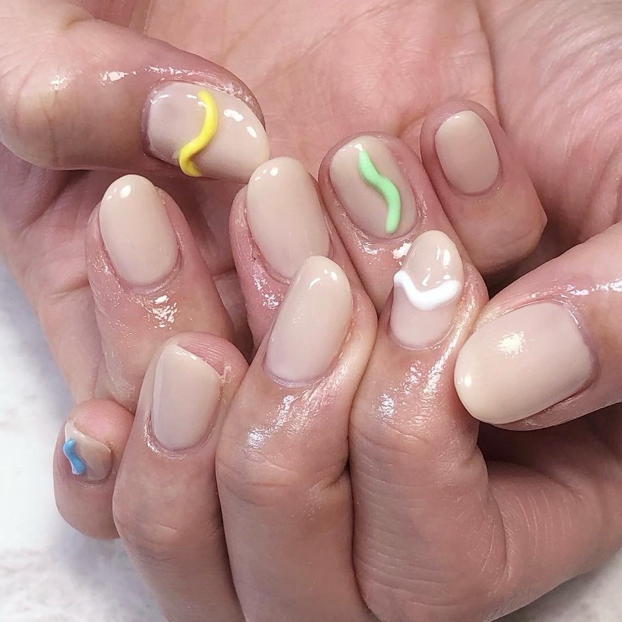 オールシーズン ハンド シンプル ミディアム ベージュ Nail Salon C のネイルデザイン No ネイルブック