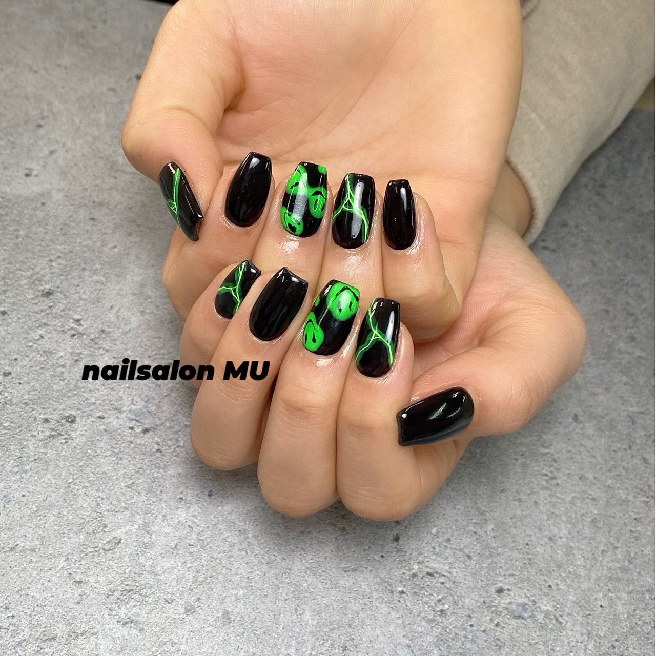 ワンカラー キャラクター 大理石 ロック グリーン Nailsalon Mu ミウ のネイルデザイン No ネイルブック