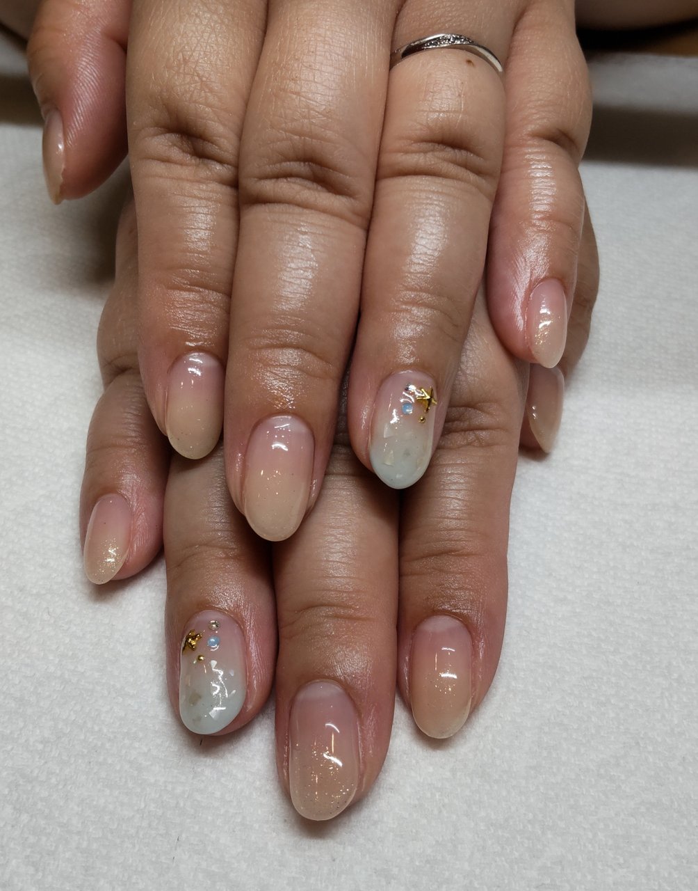 夏 ハンド グラデーション ホログラム ラメ Chinerin ﾟのネイルデザイン No ネイルブック