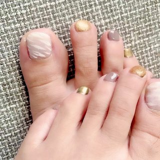 フット ホワイトタイガーのネイルデザイン ネイルブック