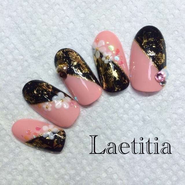 Laetitia ラエティティア 御殿場のネイルサロン ネイルブック