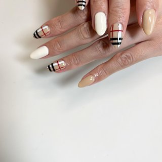 バーバリーネイルのネイルデザイン ネイルブック