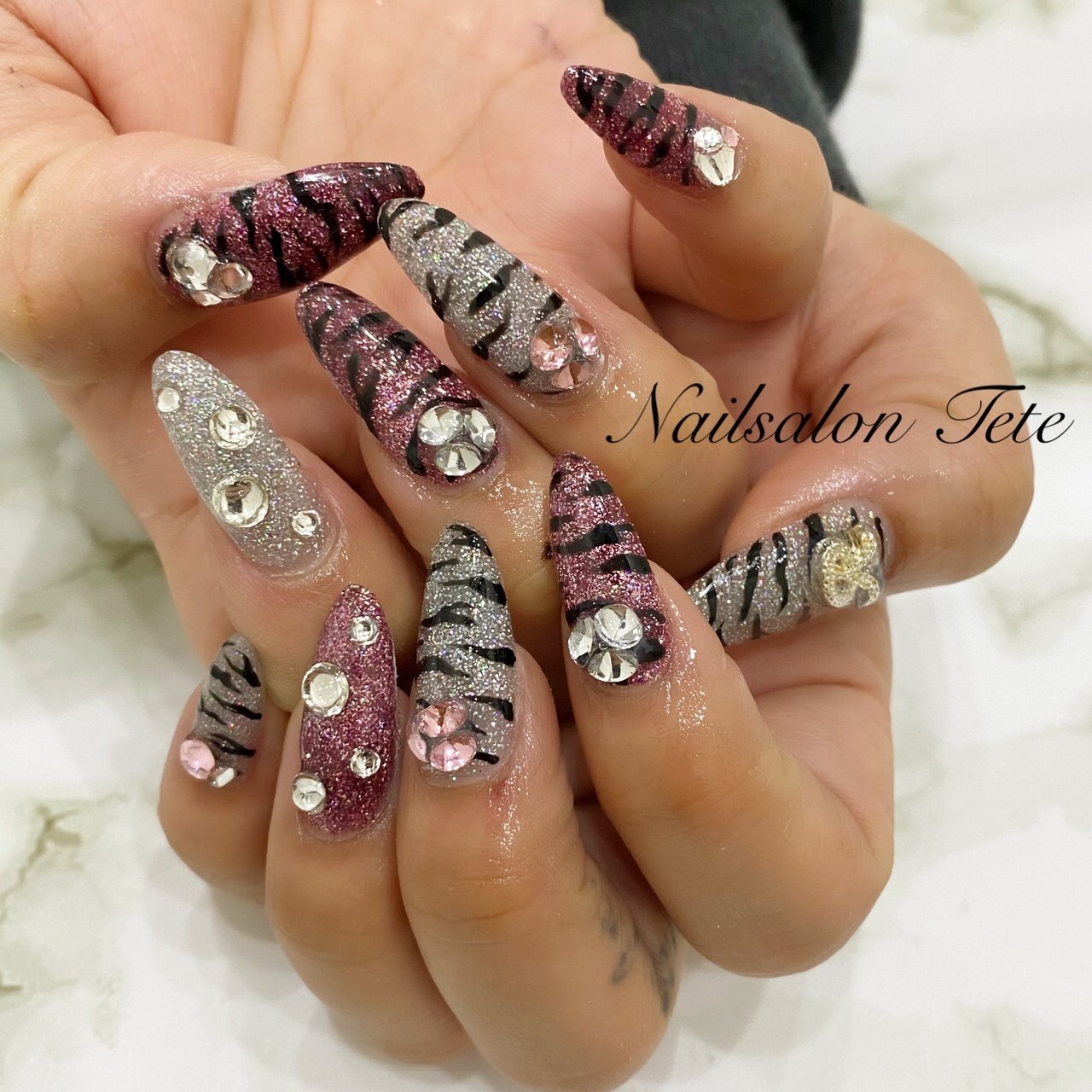 オールシーズン 成人式 ハンド ビジュー ラメ Nailtete 本店のネイルデザイン No ネイルブック