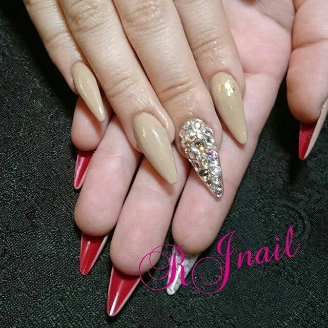 シンプル ワンカラー ミディアム ベージュ レッド Rjnail じゅり のネイルデザイン No ネイルブック