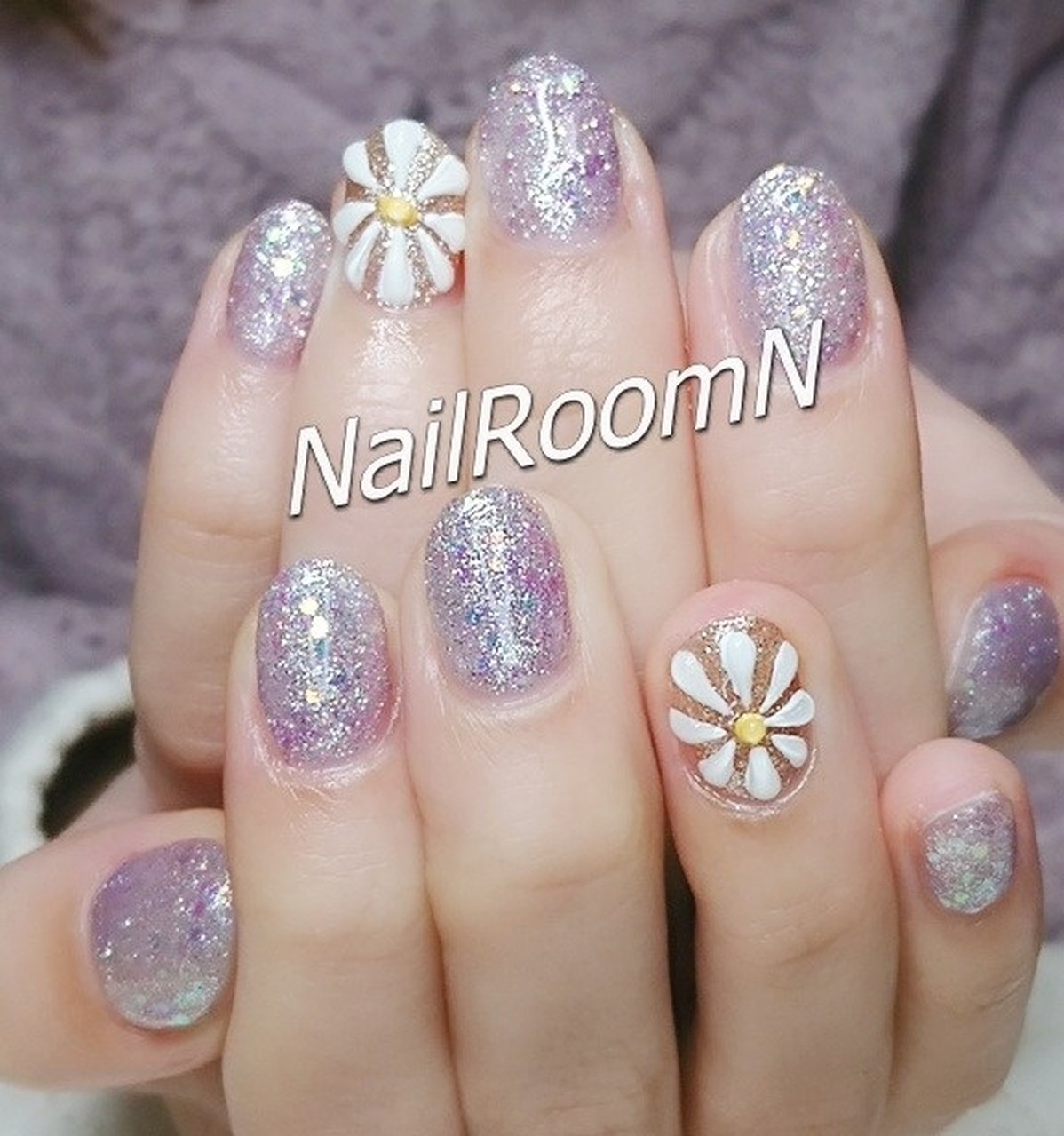 オールシーズン ハンド ラメ ワンカラー フラワー Nailroomnのネイルデザイン No ネイルブック