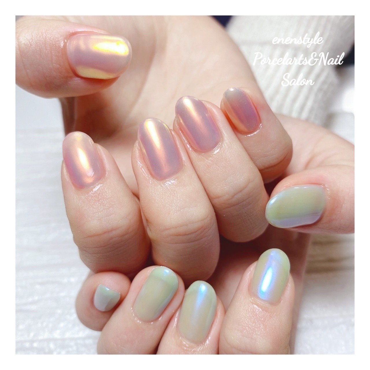 ラメ ニュアンス ピンク ターコイズ Enenstyle Porcelarts Nail Salonのネイルデザイン No ネイルブック