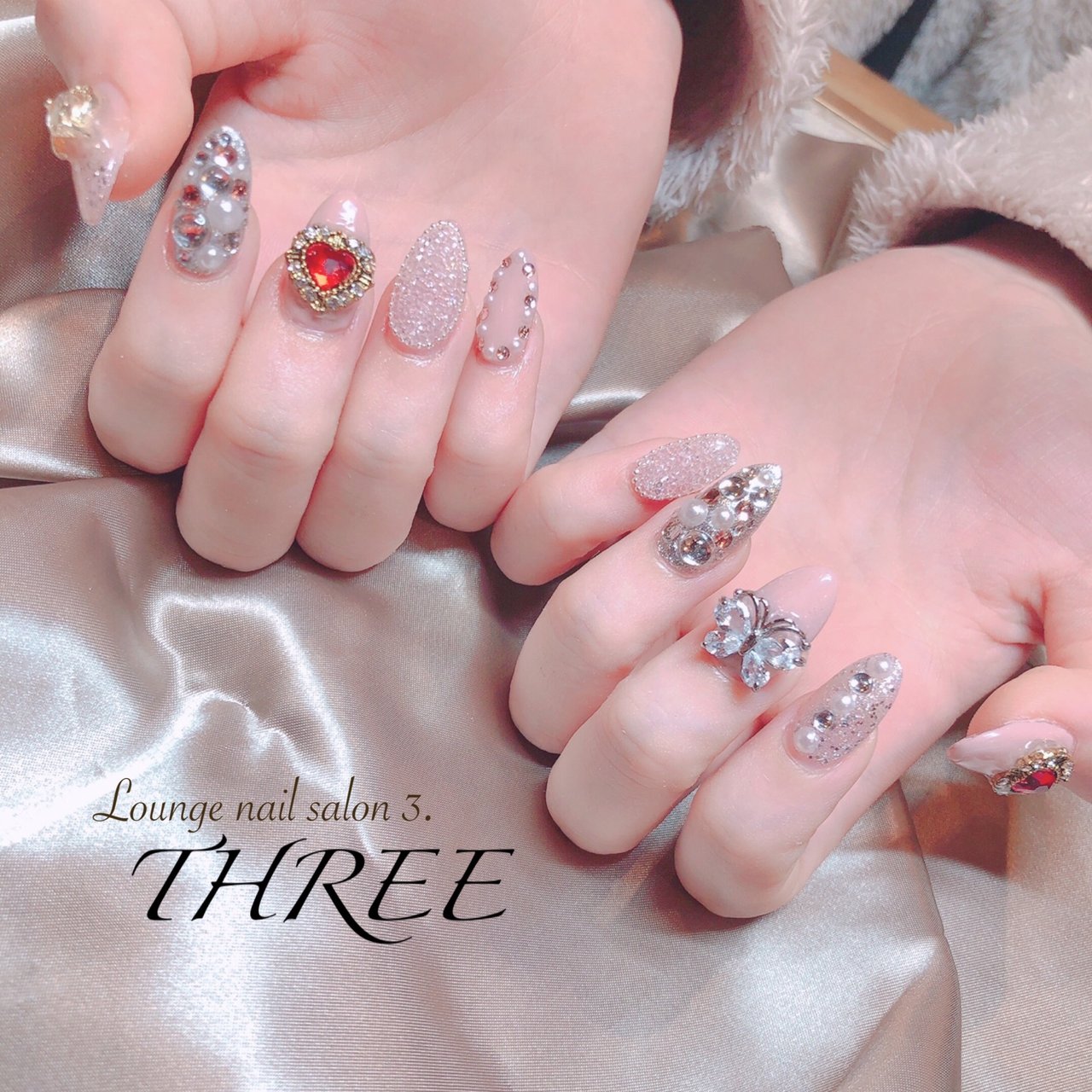 オールシーズン ハンド ラメ デコ クリスタルピクシー Lounge Nailsalon3 Threeのネイルデザイン No ネイルブック