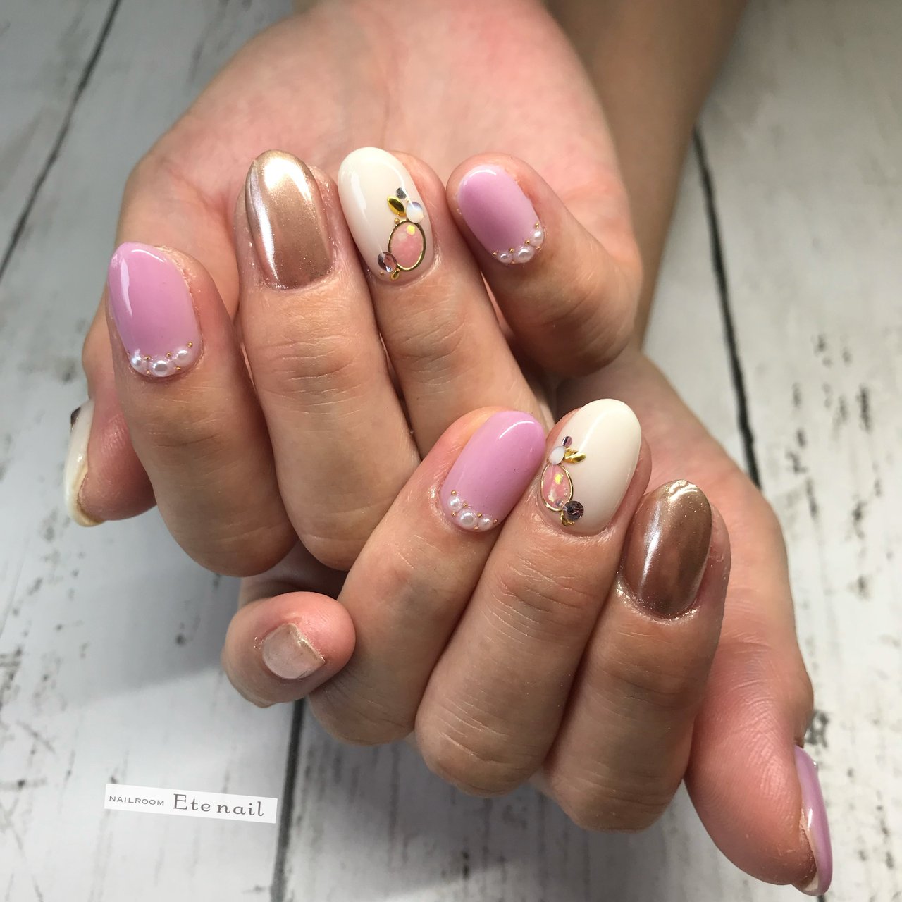 春 冬 オールシーズン バレンタイン ハンド Ete Nailのネイルデザイン No ネイルブック