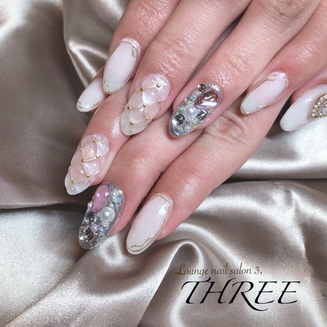 オールシーズン ハンド ビジュー デコ キルティング Lounge Nailsalon3 Threeのネイルデザイン No ネイルブック