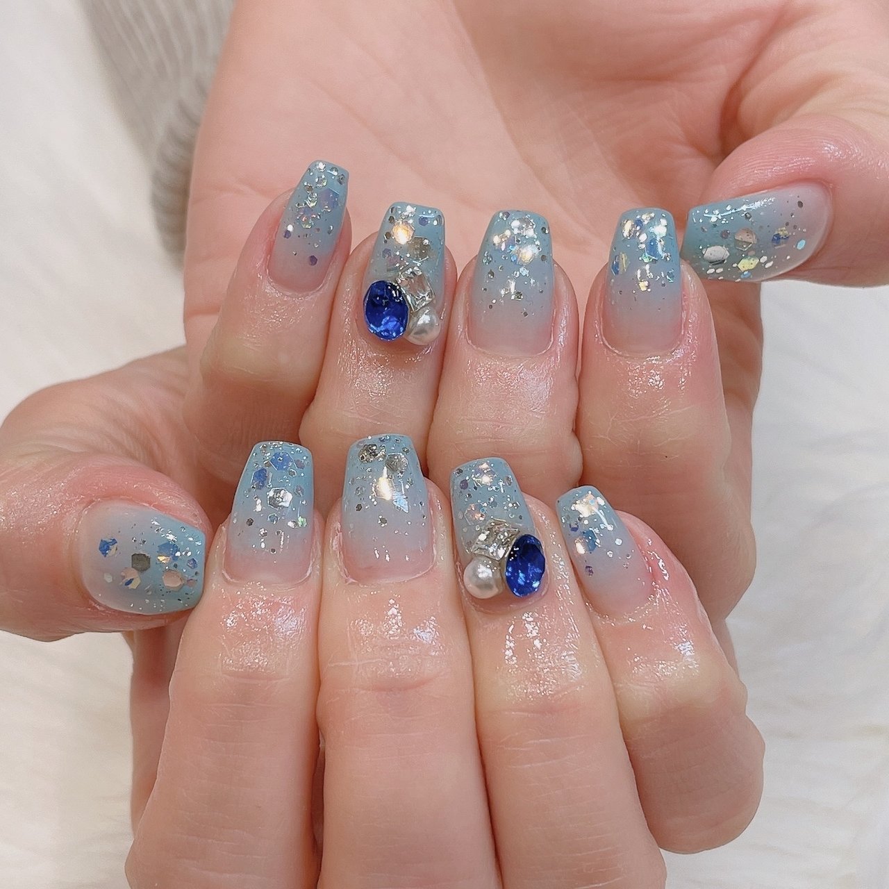 夏 冬 ハンド グラデーション ラメ Nailsalon Bettyのネイルデザイン No ネイルブック