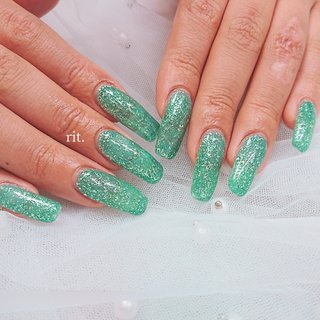 ネイルチップ♡グリーン 緑量産型地雷韓国ワンホンイニシャルキラキラ