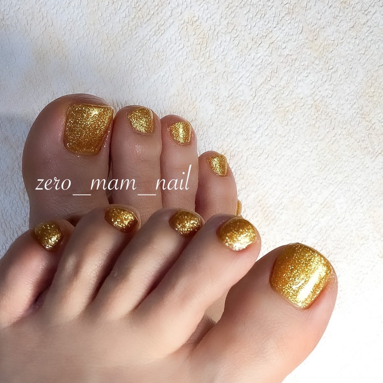 オールシーズン フット ワンカラー ゴールド ジェルネイル Zero Mam Nailのネイルデザイン No ネイルブック